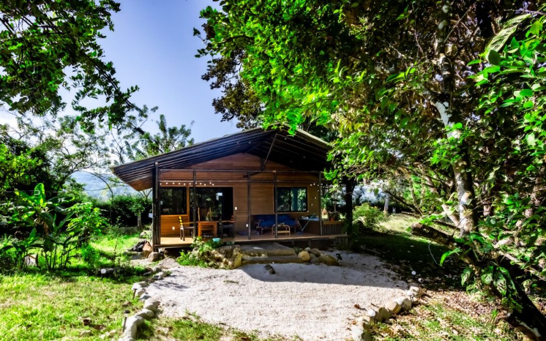 $295,000 USD – 2400 m2 of Land with Two Houses in Tinamaste #127