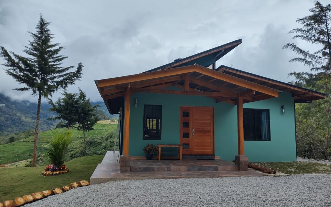 $800,000 USD – 2 Bedroom 1 Bathroom House with 2 Hectares of Land in Los Angeles # 131